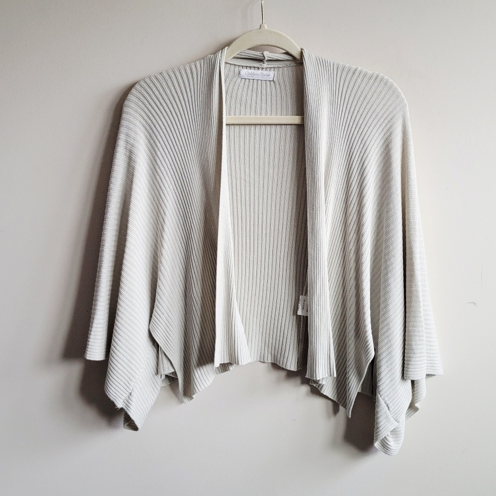 Cobblestone Living Open‎ Front Ribbed Poncho Cardigan In Gray